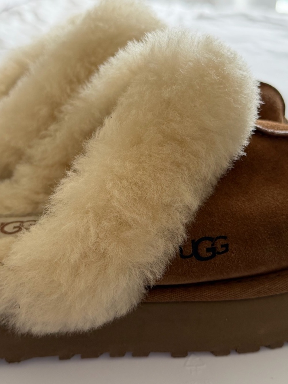 UGG
Women's Disquette Slipper